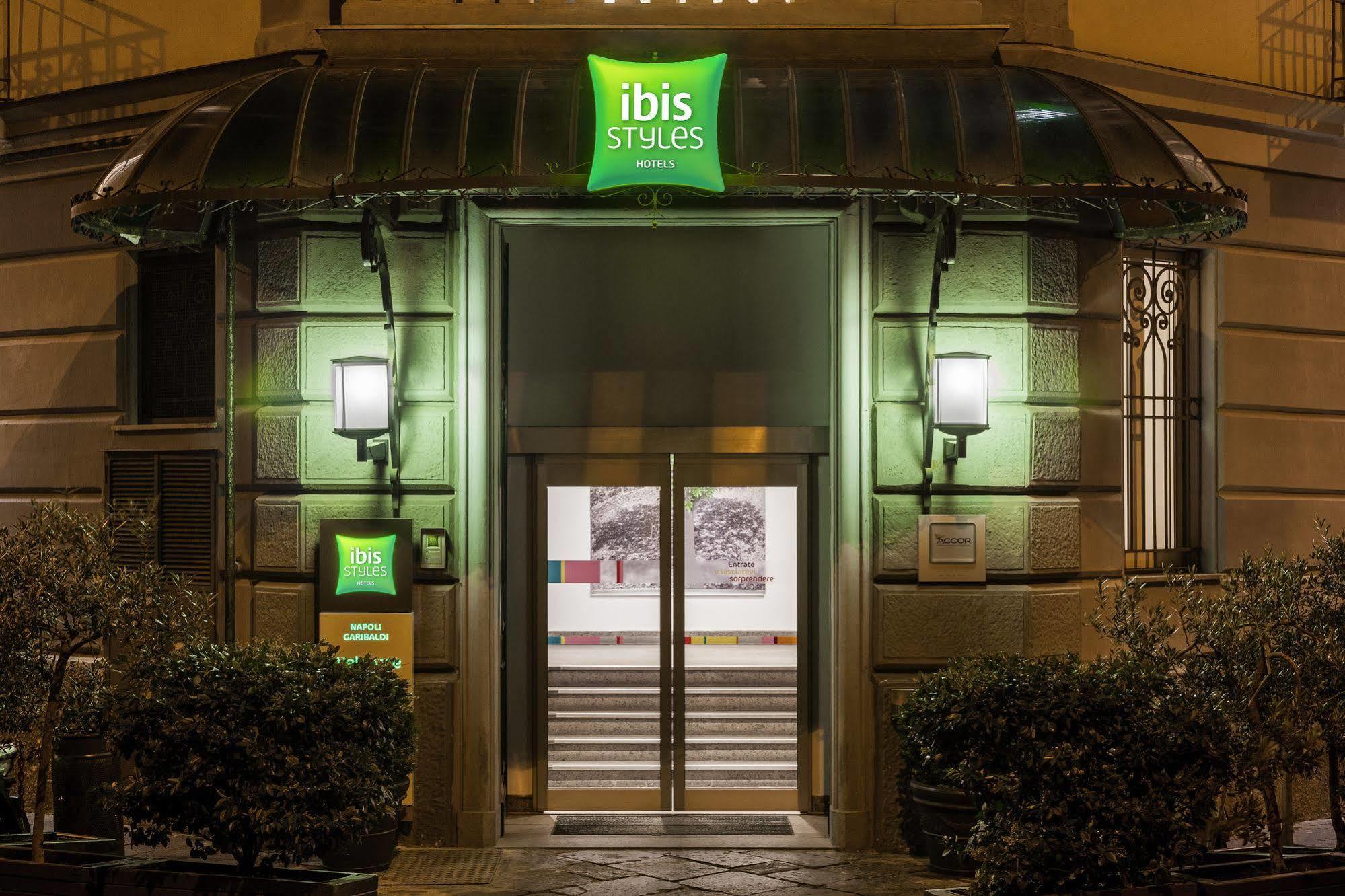 Ibis Styles Napoli Garibaldi Hotel Exterior foto